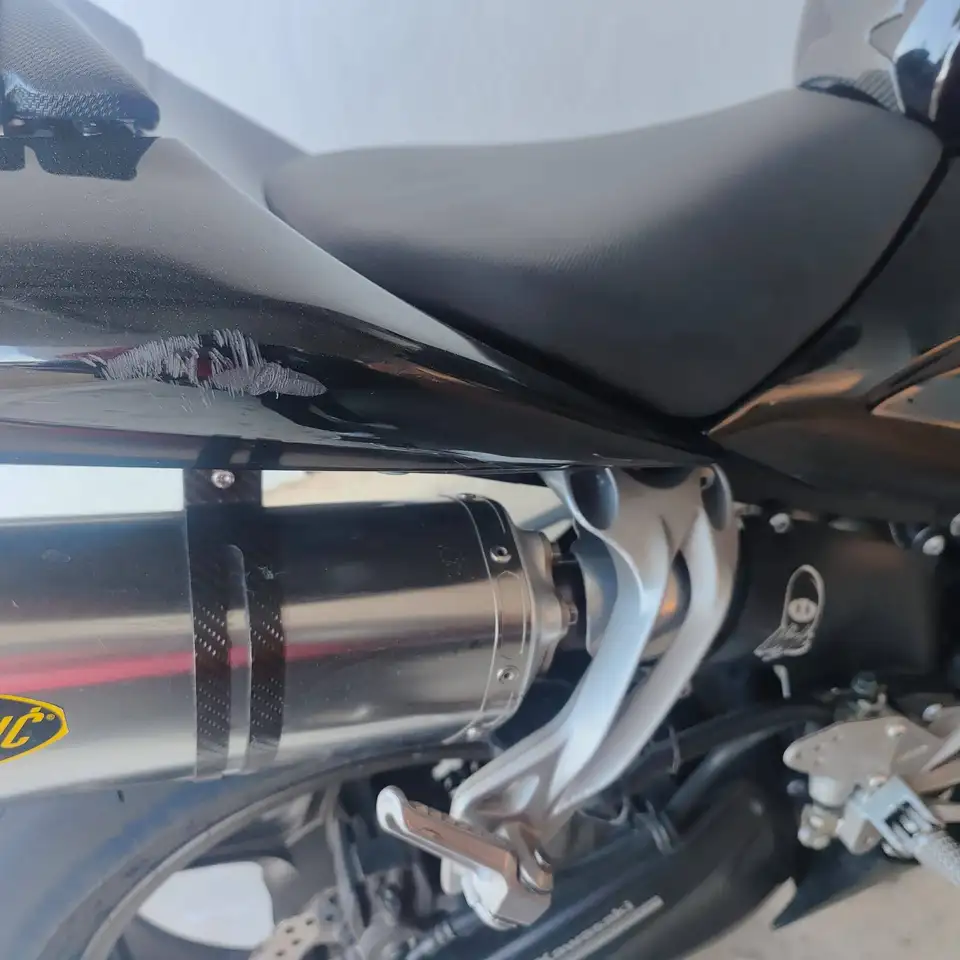 Kawasaki Z1000 – Vista 8