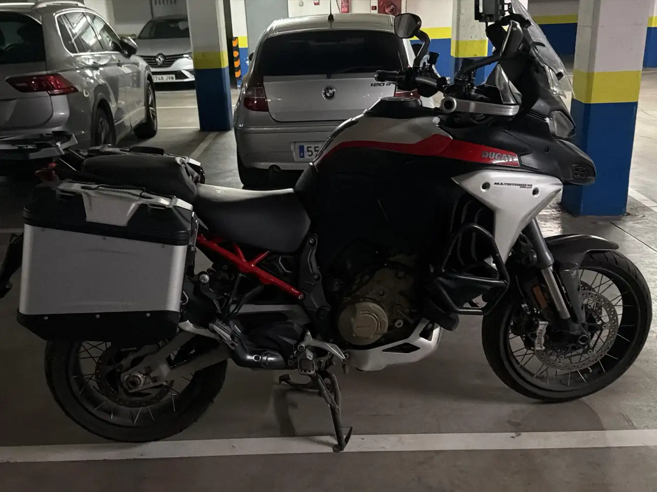 Ducati Multistrada V4 - Vista 4