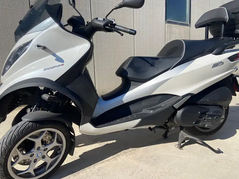 Piaggio MP3 500 5750 € 2019 Málaga - 1