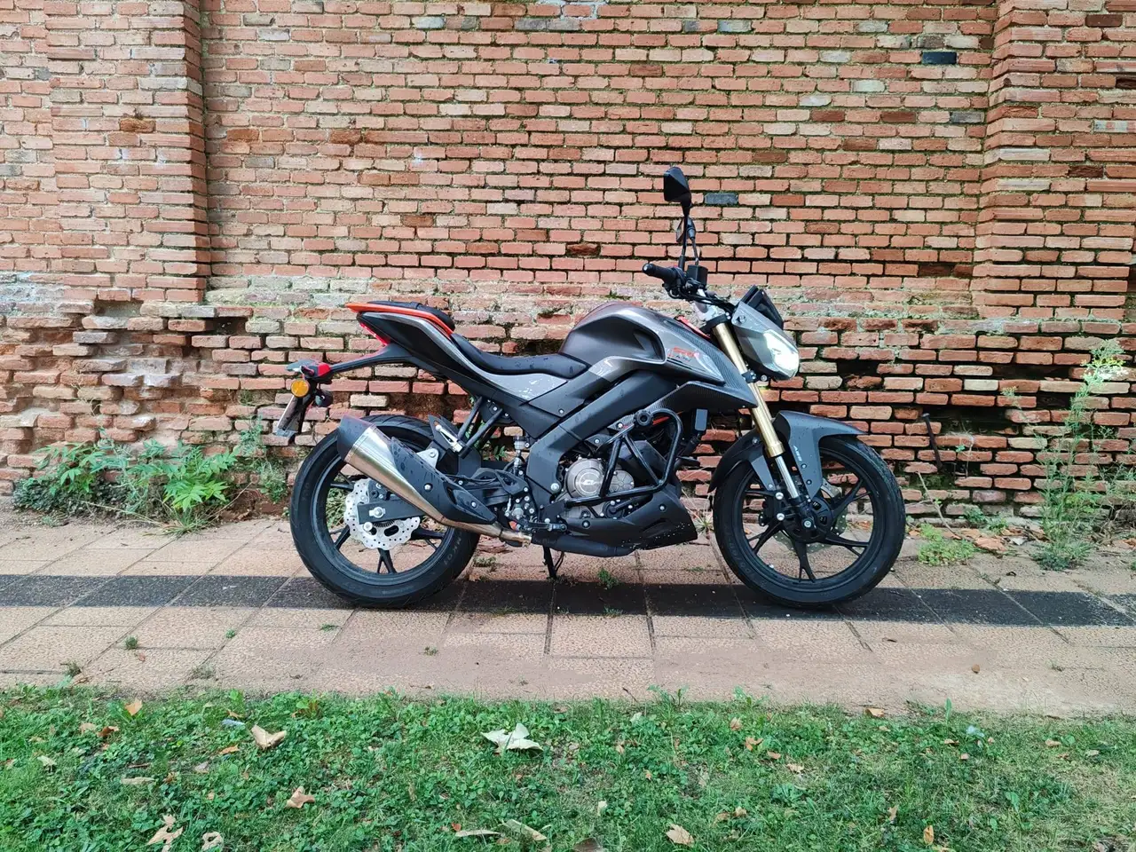 QJ Motor SRK 125 S - Vista 4