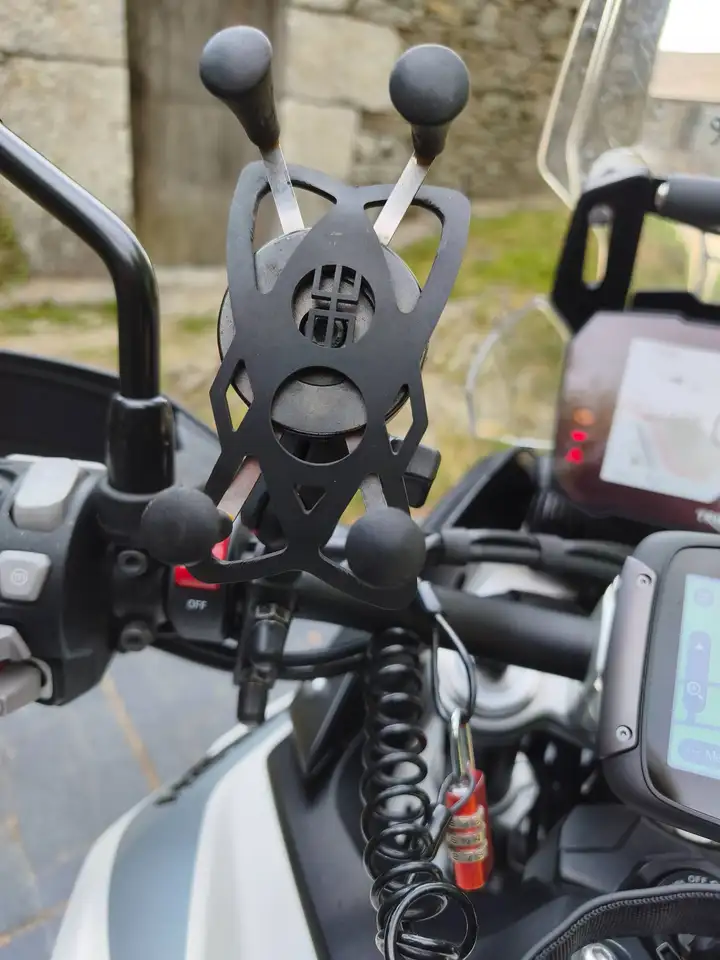 Triumph Tiger 900 - Vista 11