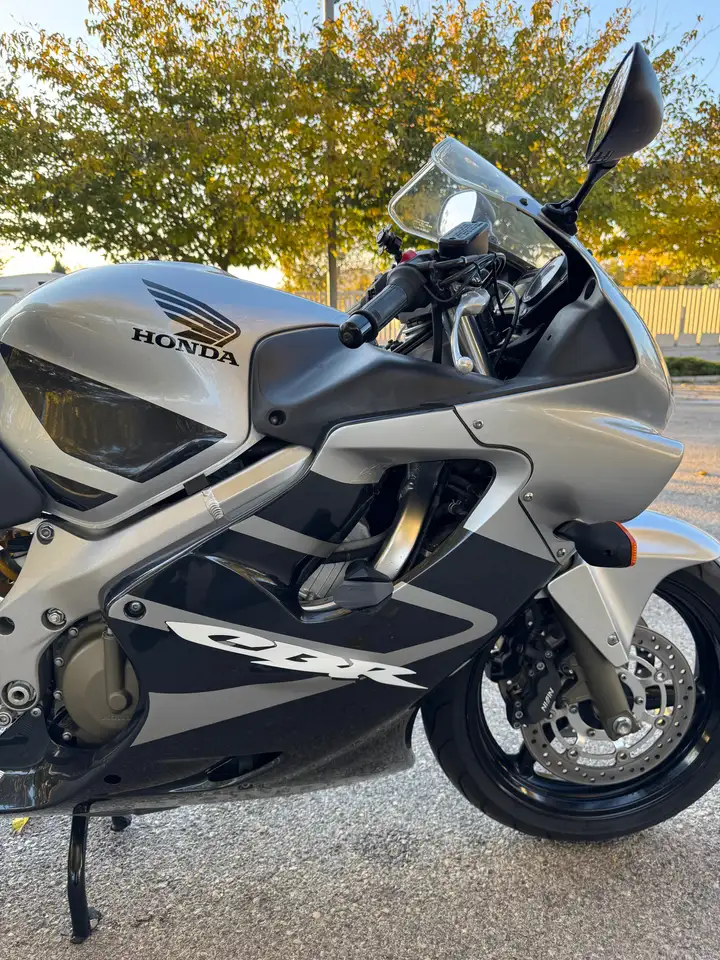 Honda CBR 600 – Vista 5