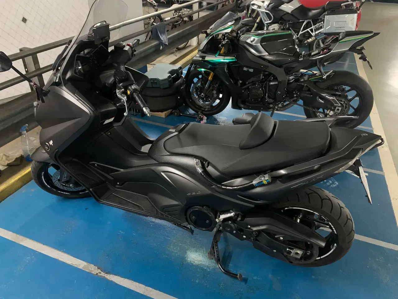 Yamaha TMAX 530 – Vista 13