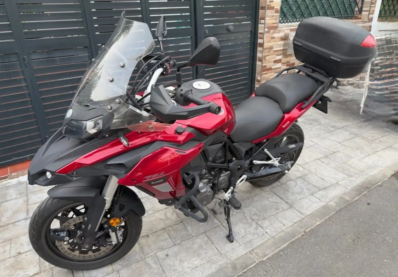 Benelli TRK 502 – Vista 4
