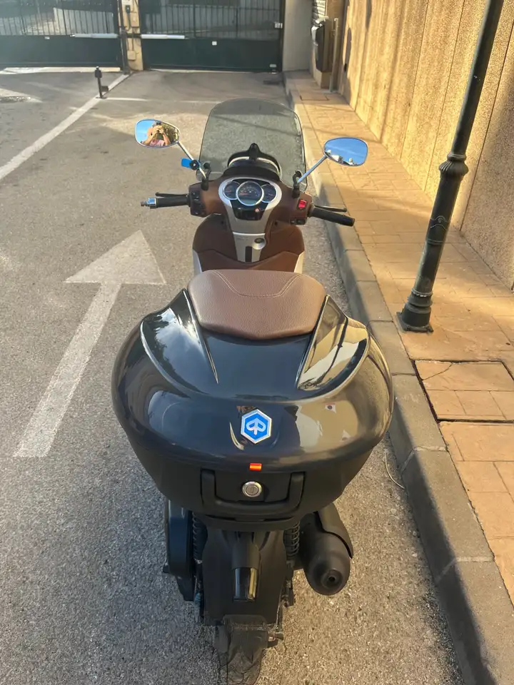 Piaggio Beverly 300 – Vista 3