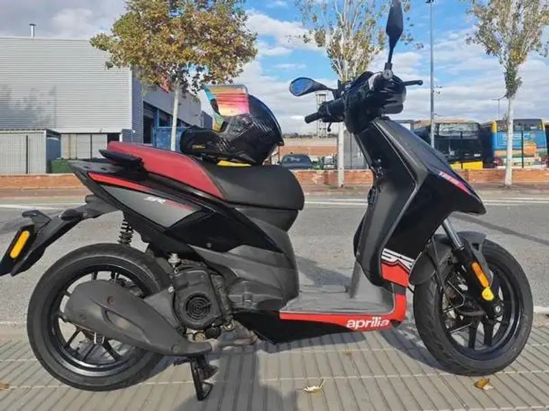 Aprilia SR 125 960 € 2013 Barcelona - 1