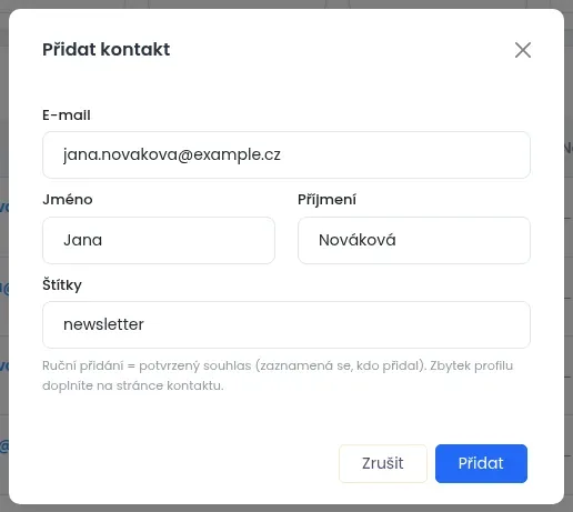 Okno Přidat kontakt s poli E-mail, Jméno, Příjmení a Štítky