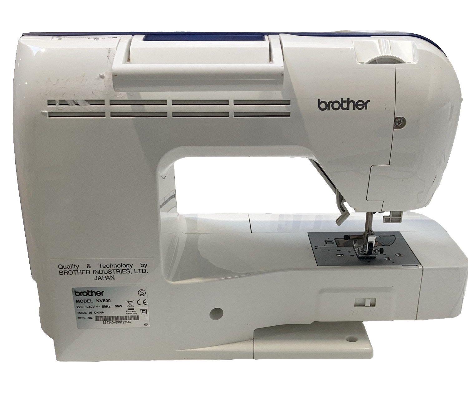 Brother Innov-is 600 NV600 Computerised Sewing Machine with Case and Pedal — image 10