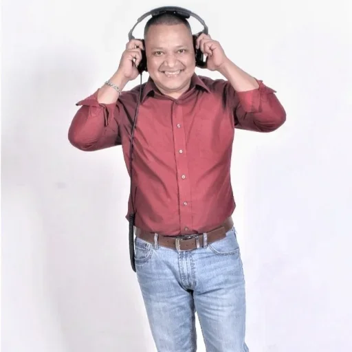 Foto de Yohalmo Orellana Locutor FM