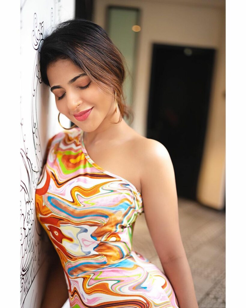 iswarya menon Instagram photos