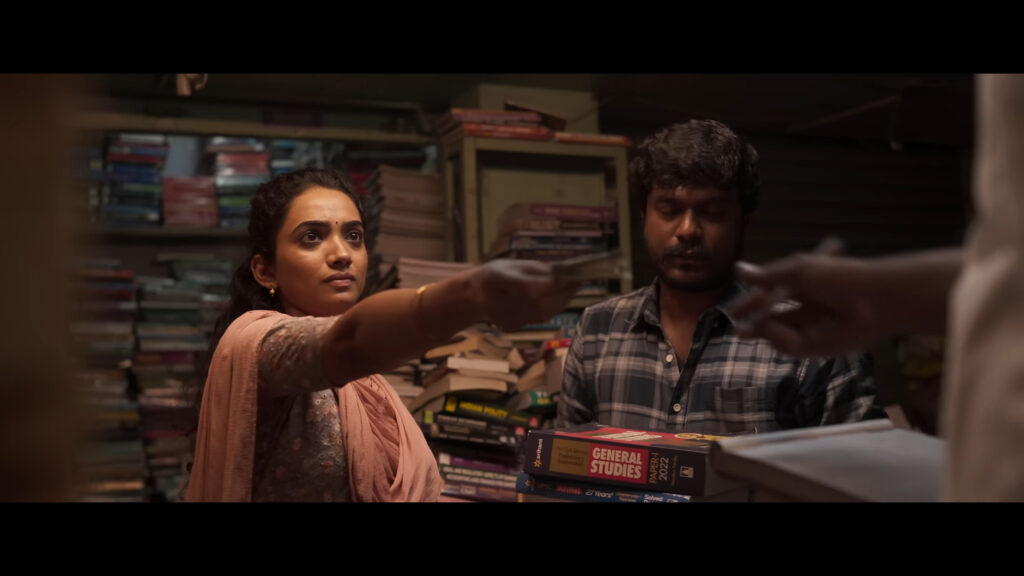 kudumbasthan movie review in Tamil