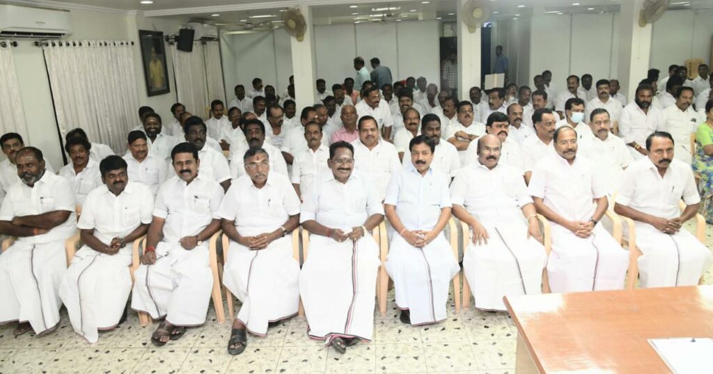 kp munusamy skip edappadi palanisamy meeting