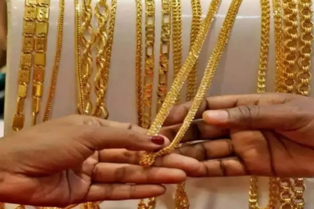 gold and silver price today july 4 2023