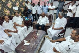 Tamil Nadu Munnetra Kazhagam supports ADMK