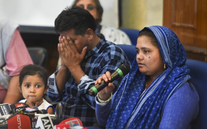 gujarat govt releases 11 bilkis bano rape convicts