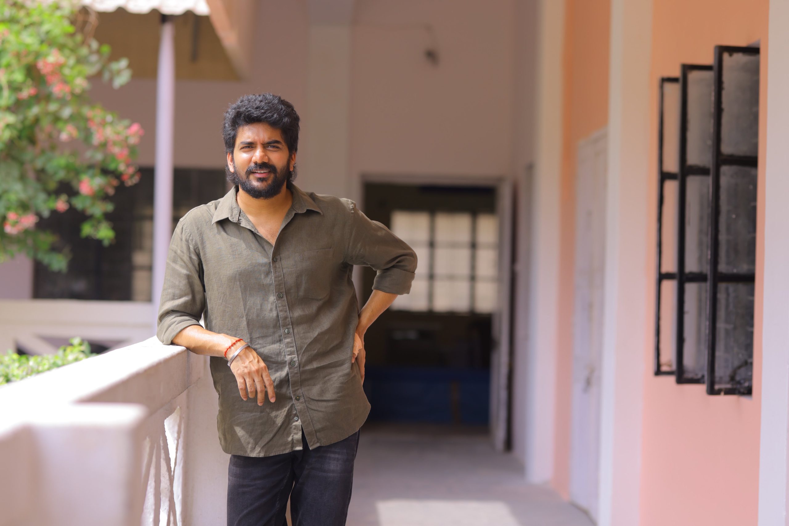 kavin starrer as a beggar in Nelson's production