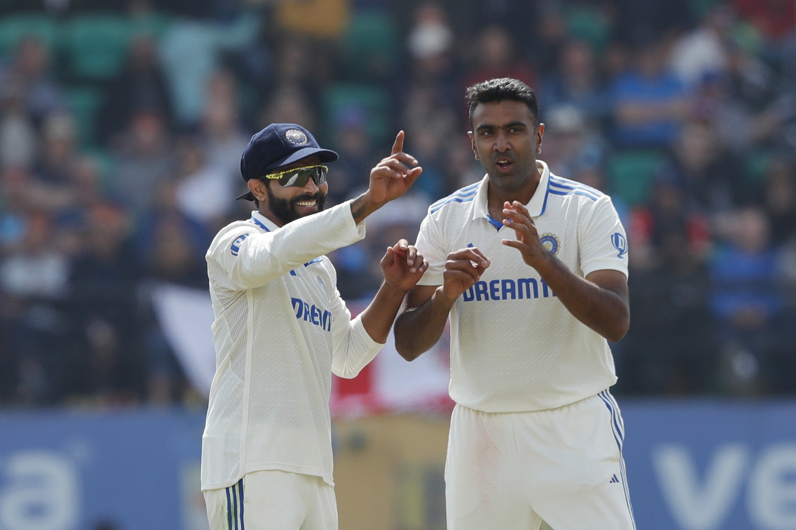 India defeated England 5th test