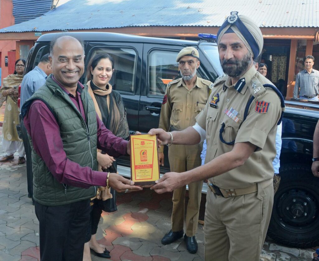 jk prisons dgp hemant kumar lohia murder