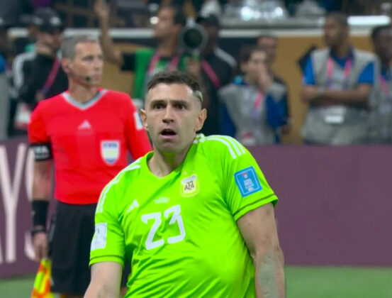 argentina hero emiliano martinez dance penalty saves