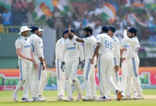 India beat England by 106 runs