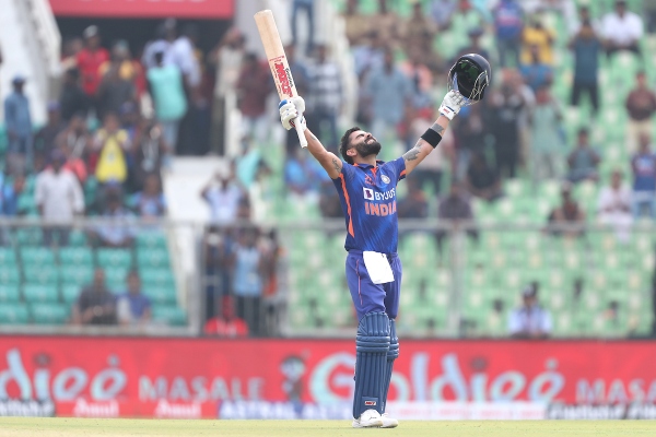 virat shubman gill hits centuary