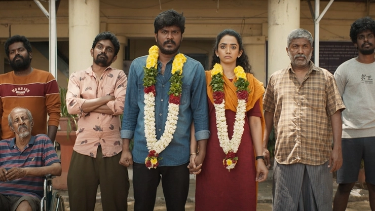 kudumbasthan movie review in Tamil