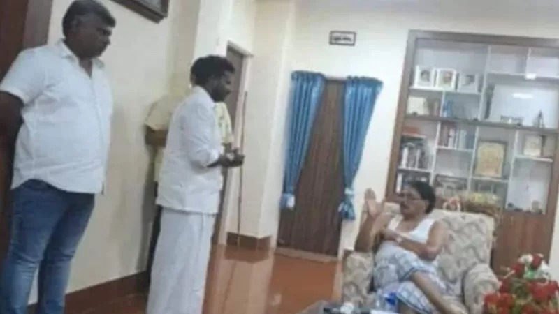 We exchange money to pay Rs.1000 Duraimurugan controversy