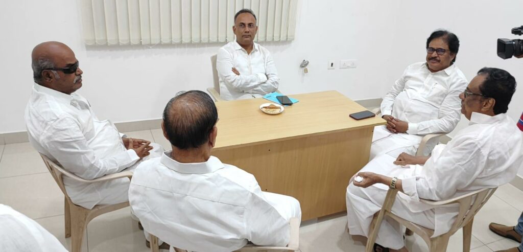 Congress candidate selection meeting Why is Alagiri absent