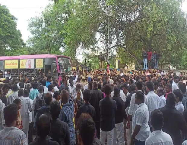 eps and fellow admk members are released