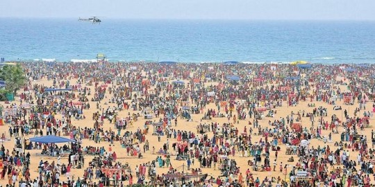 huge pongal celebration at Marina