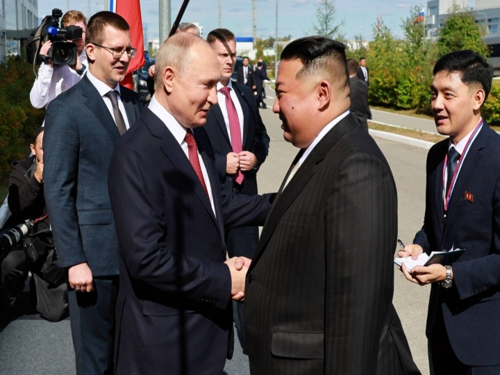 kim meets russia president putin