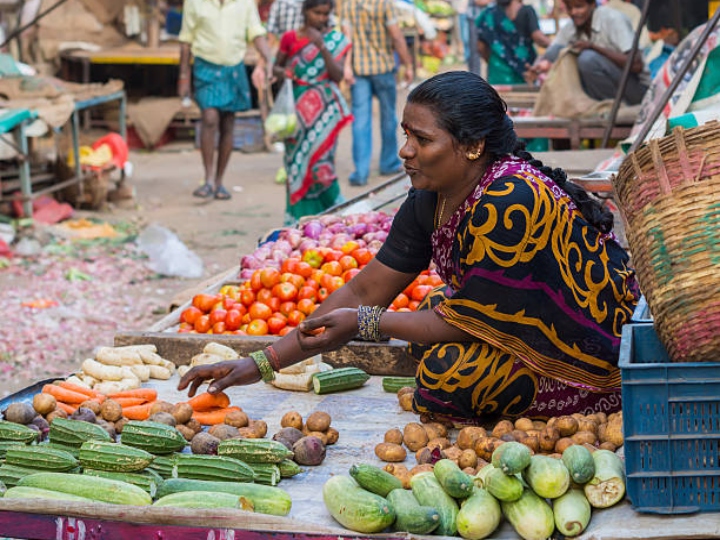 road side business women's in chennai