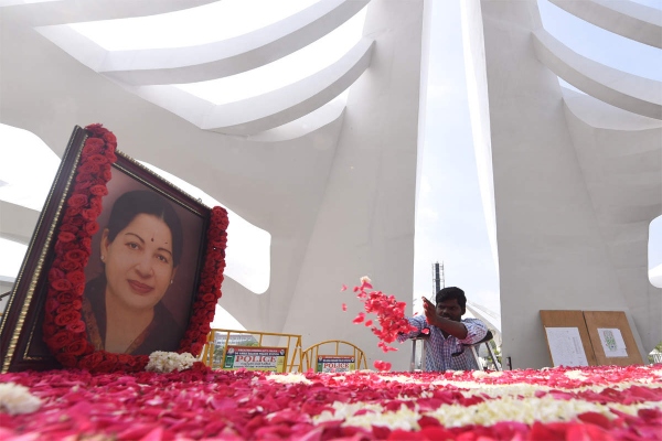 jayalalitha memorial day ops sasikala going to meet
