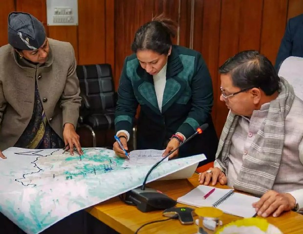 Joshimath sinking into the earth Evacuation ahead