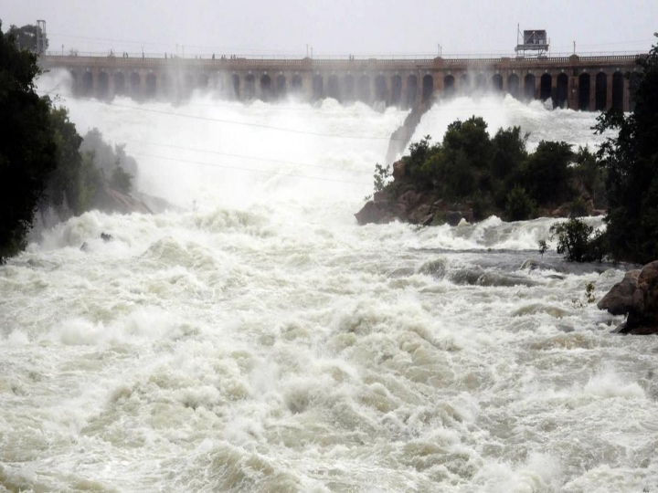 heavy rain in many places