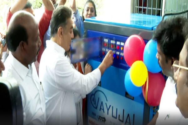 kamalhaasan gives water filter machine