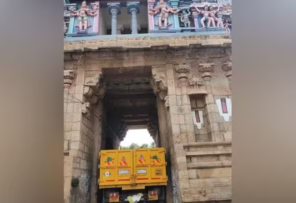 Damage to Srirangam Temple Wall Sculptures