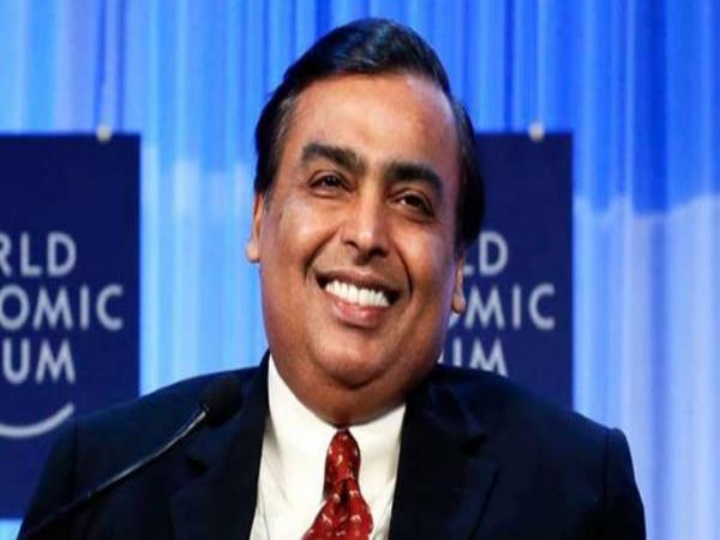 alt="mukesh ambani gautam adani"
