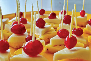 cheese annasi and cherry stick