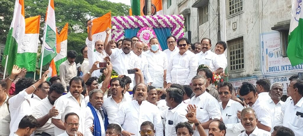 leaders against Alagiri What happening Tamil Nadu Congress