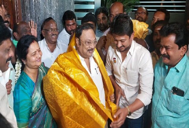 dmk govt might dissolved who oppose for governor sellur raju