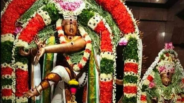 thousands of devotees and Chidambaram Nataraja wait for H Raja