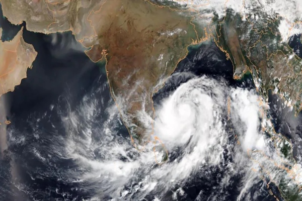 mandous cyclone get strong in bay of bebngal imd india