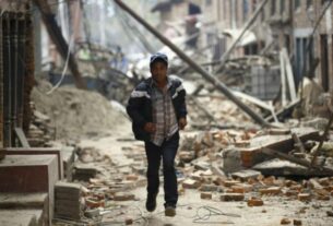 nepal earthquake kills 128