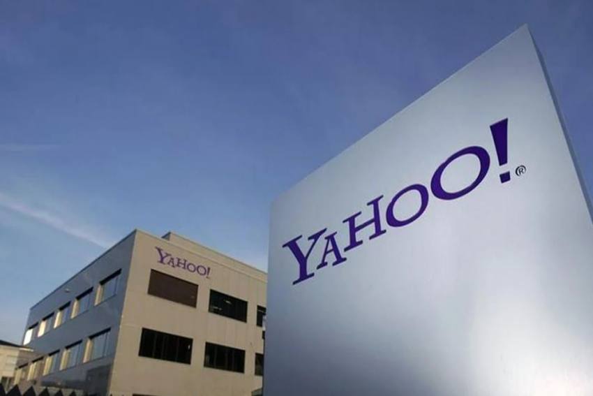 yahoo to lay off more than 20 of staff
