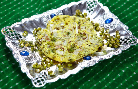 Andhra Pesarattu Recipe In Tamil