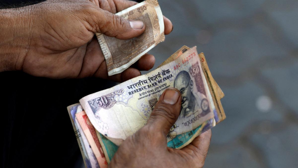 Indian rupee falls against US dollar in early Monday trade