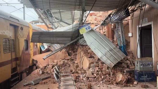 Century-Old Clock Tower Partially Collapses in Kozhikode Station Redevelopment; Passengers Unhurt