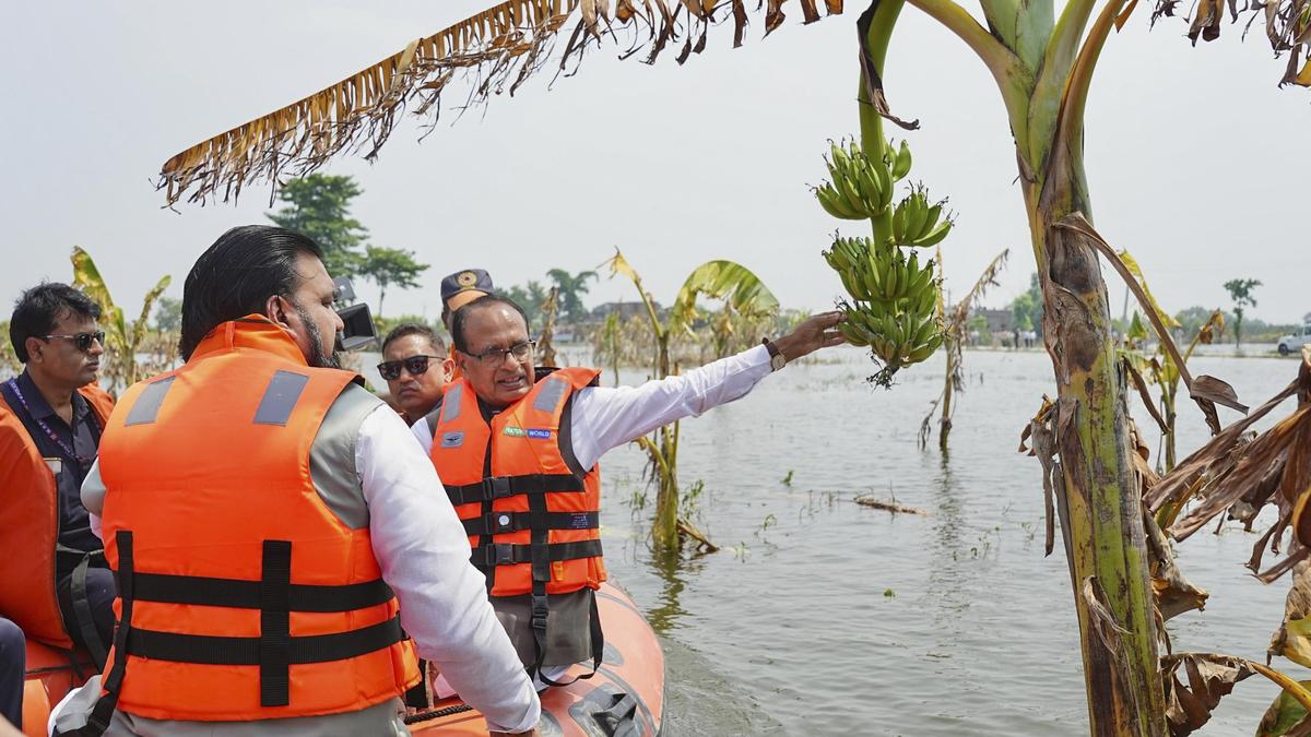 No Family Left Without Help as Chouhan Visits Flood-Hit Bihar Areas