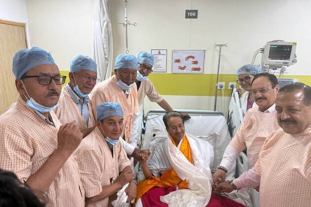 Sonam Wangchuk Ends Hunger Strike on 26th-Day, Amid Government Negotiations